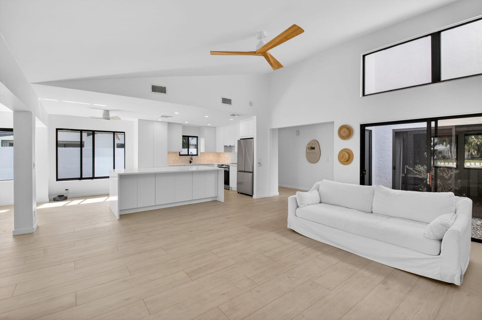 233 SW 28th Avenue, Delray Beach, FL 33445 photo 12