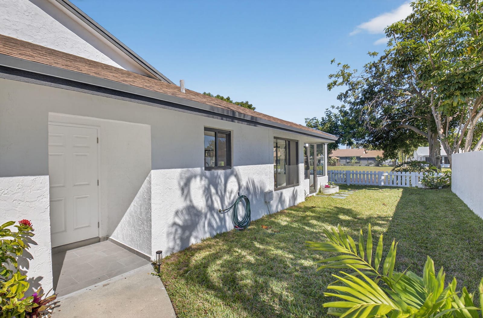 233 SW 28th Avenue, Delray Beach, FL 33445 photo 3