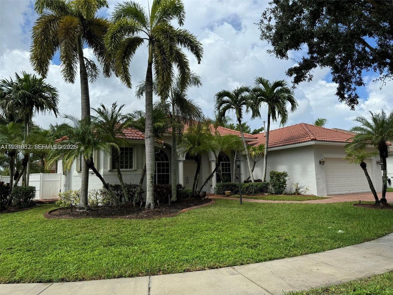 1302 NW 139th Avenue, Pembroke Pines, FL 33028, Pembroke Pines