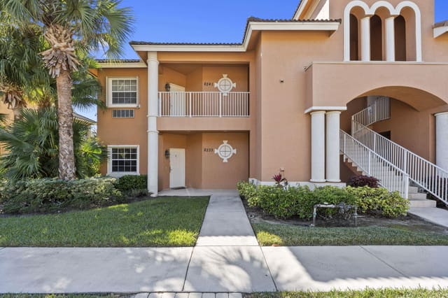 8233 Mulligan Circle 3511, sold in Castle Pines, Port St Lucie, FL