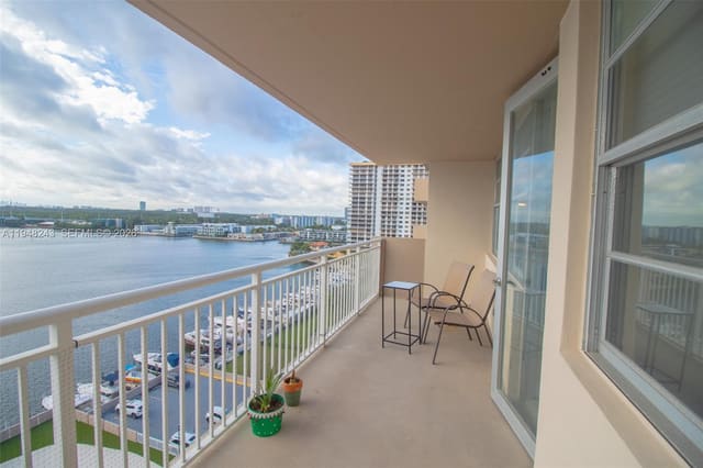 250 174th Street 1118, sold in Winston Towers 100, Sunny Isles Beach, FL