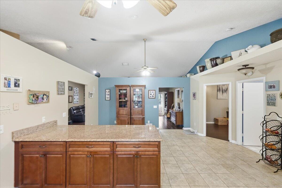 6927 NW Hershy Circle — photo 7