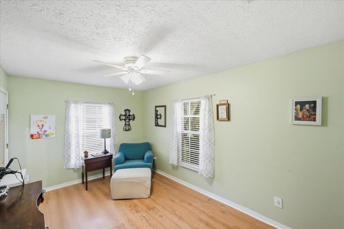 6927 NW Hershy Circle — photo 9