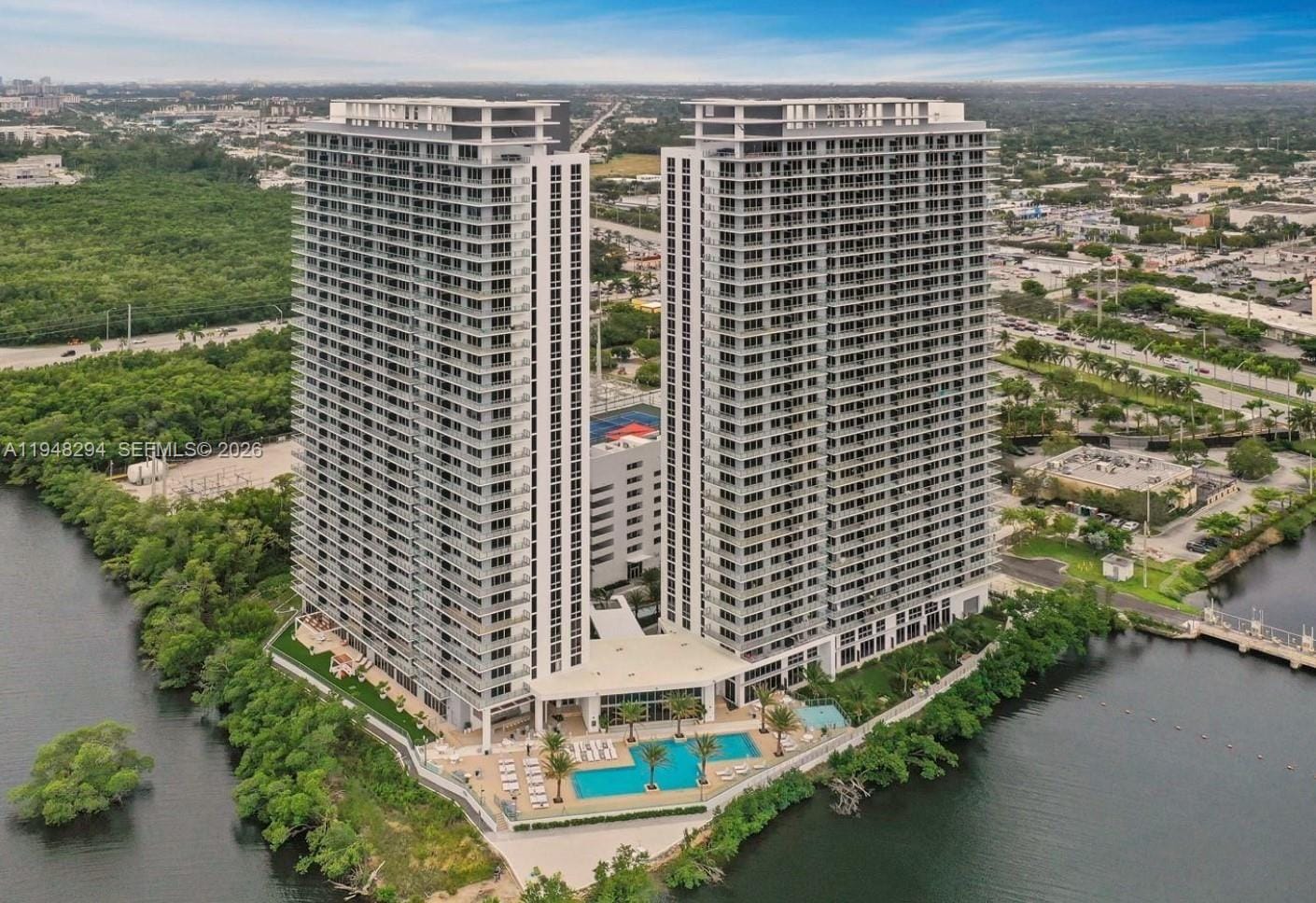 16385 Biscayne Boulevard 3005 — photo 4
