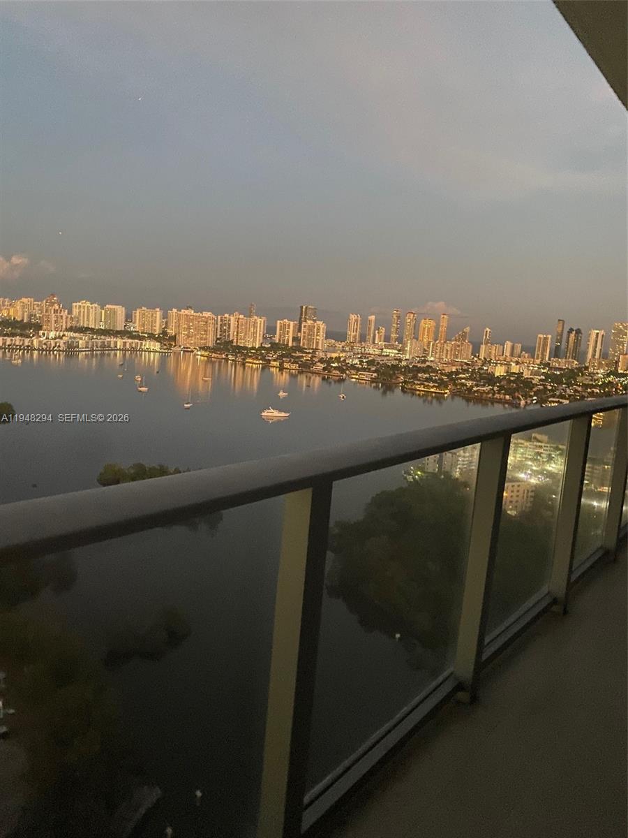16385 Biscayne Boulevard 3005, North Miami Beach, FL 33160, North Miami Beach