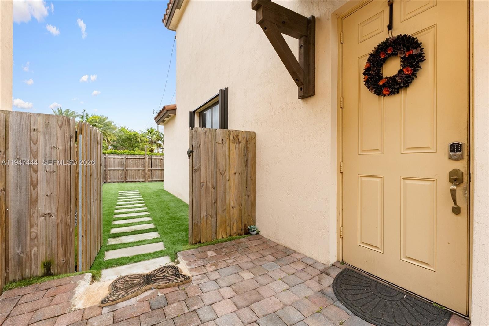 77 NE 37th Place, Homestead, FL 33033 photo 4