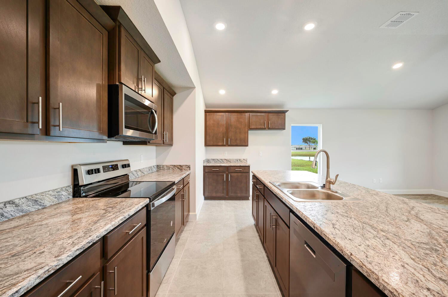 8623 Giovanni Avenue, Fort Pierce, FL 34951 photo 4