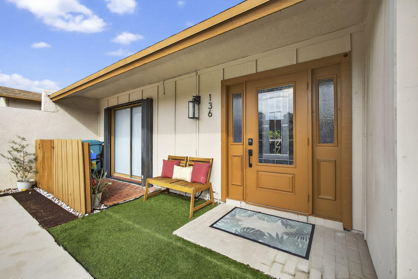2400 SW 19th Avenue 136 — photo 3