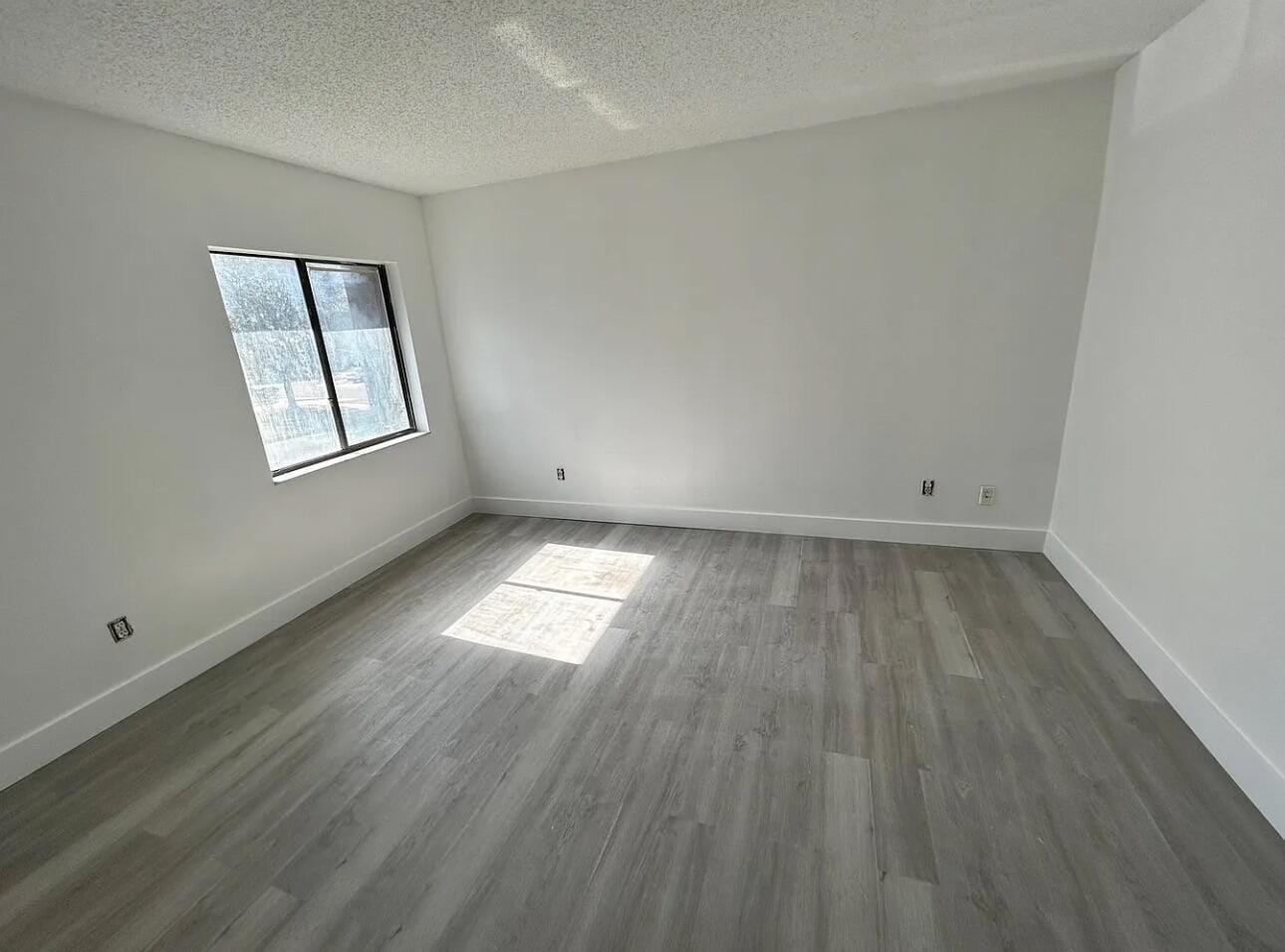 8560 NE Pineverde Lane — photo 2