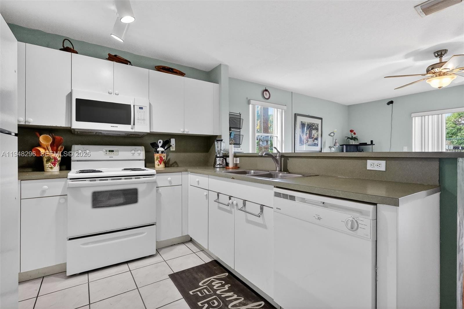 3160 SW 129th Terrace 118 — photo 6