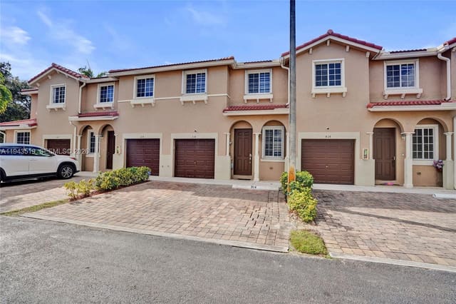 21427 NW 13th Court 314, sold in Majorca Isles Ii Condo, Miami Gardens, FL
