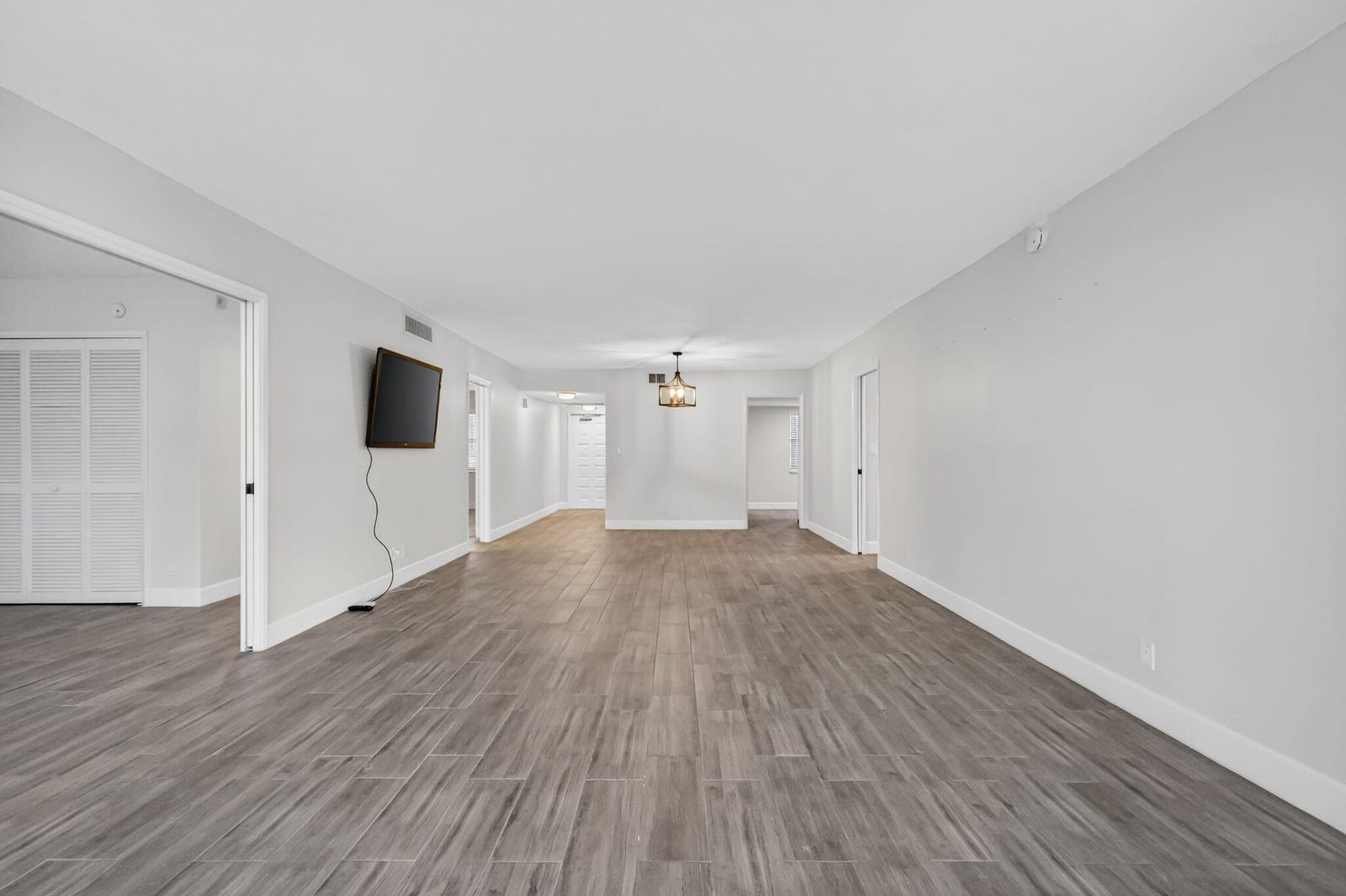 545 Oaks Lane 409 — photo 11