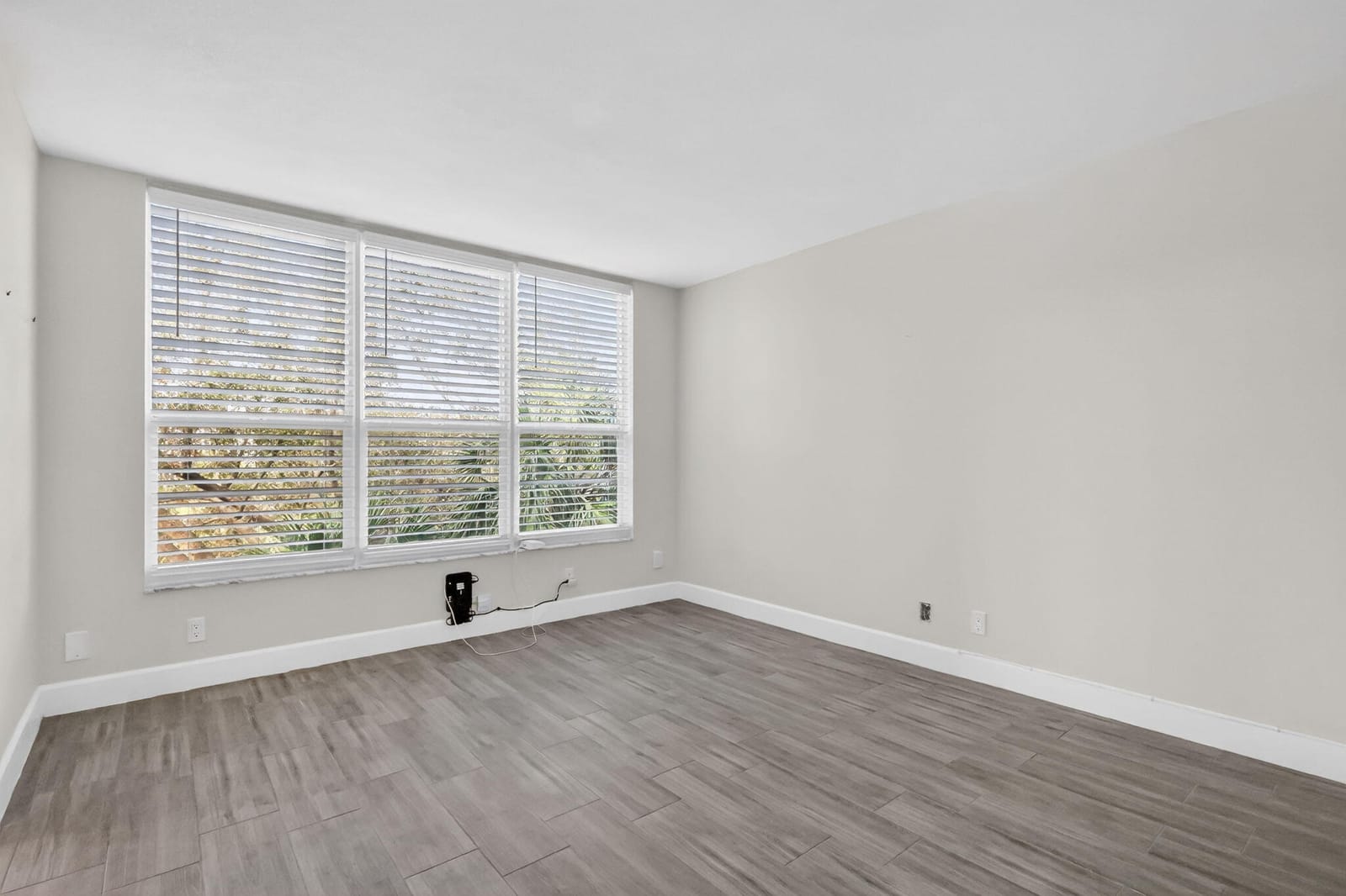 545 Oaks Lane 409, Pompano Beach, FL 33069 photo 20