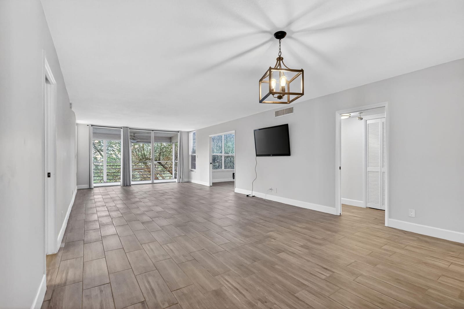 545 Oaks Lane 409 — photo 7