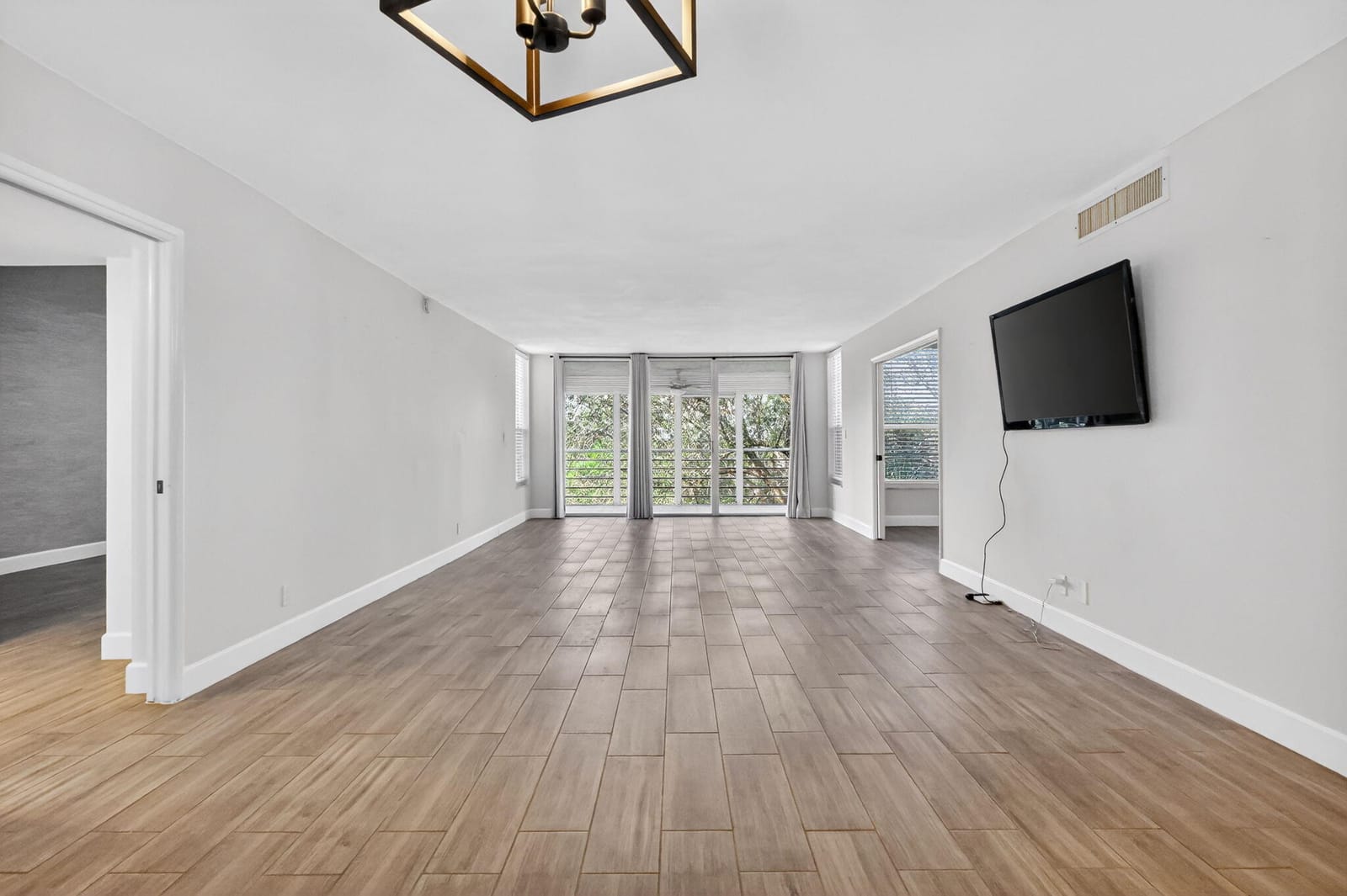545 Oaks Lane 409 — photo 8