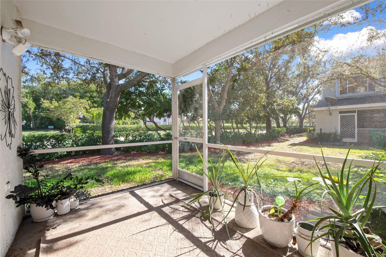 11000 Middle Golf Court — photo 2