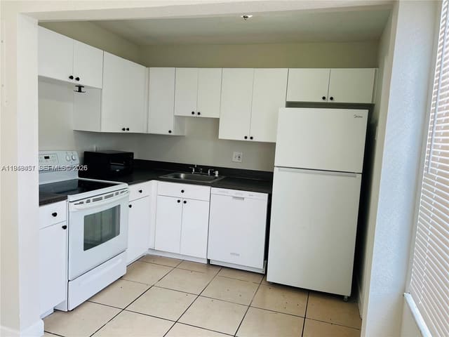 4605 NW 9th Drive 4605, Plantation, FL 33317