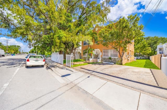 959 SW 6th Street, Miami, FL 33130