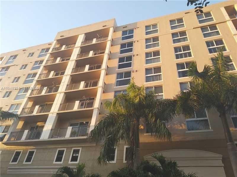 2650 SW 37 Avenue 604, Coconut Grove, FL 33133 photo 2