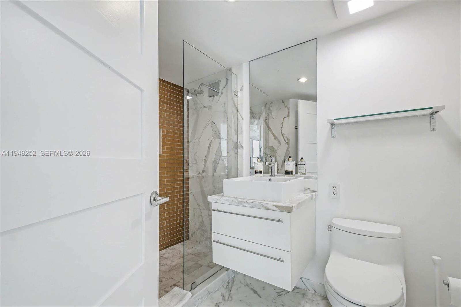 5025 Collins Avenue 903 — photo 10