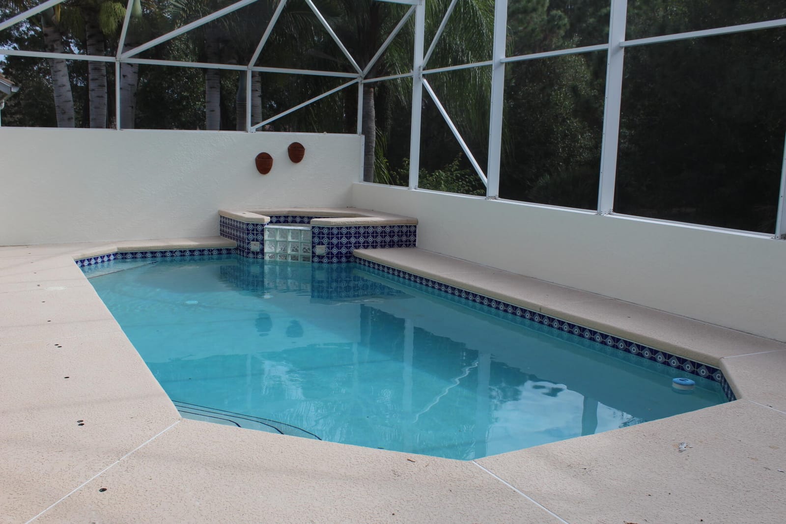 639 SW Lake Charles Circle Circle — photo 11