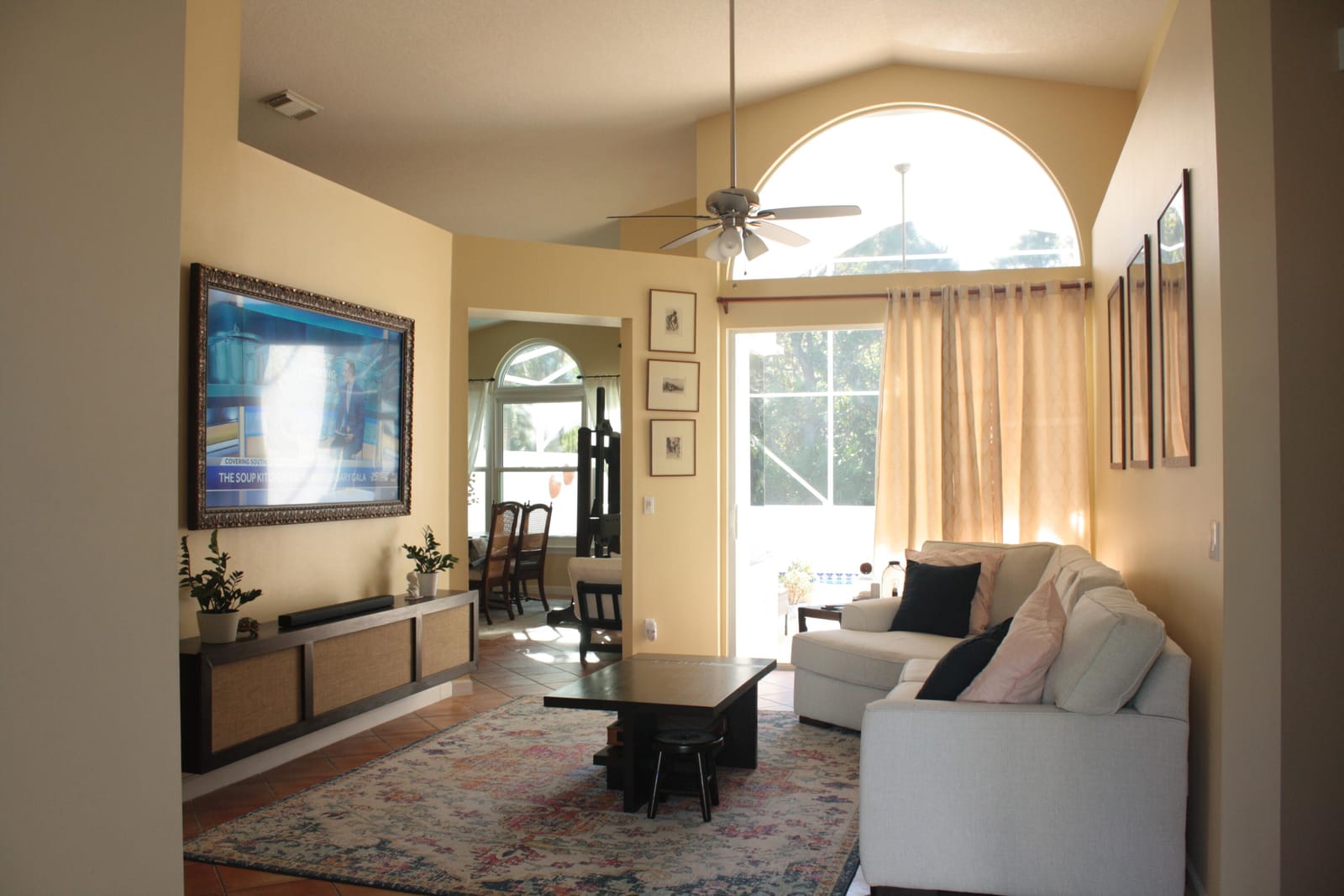 639 SW Lake Charles Circle Circle — photo 4