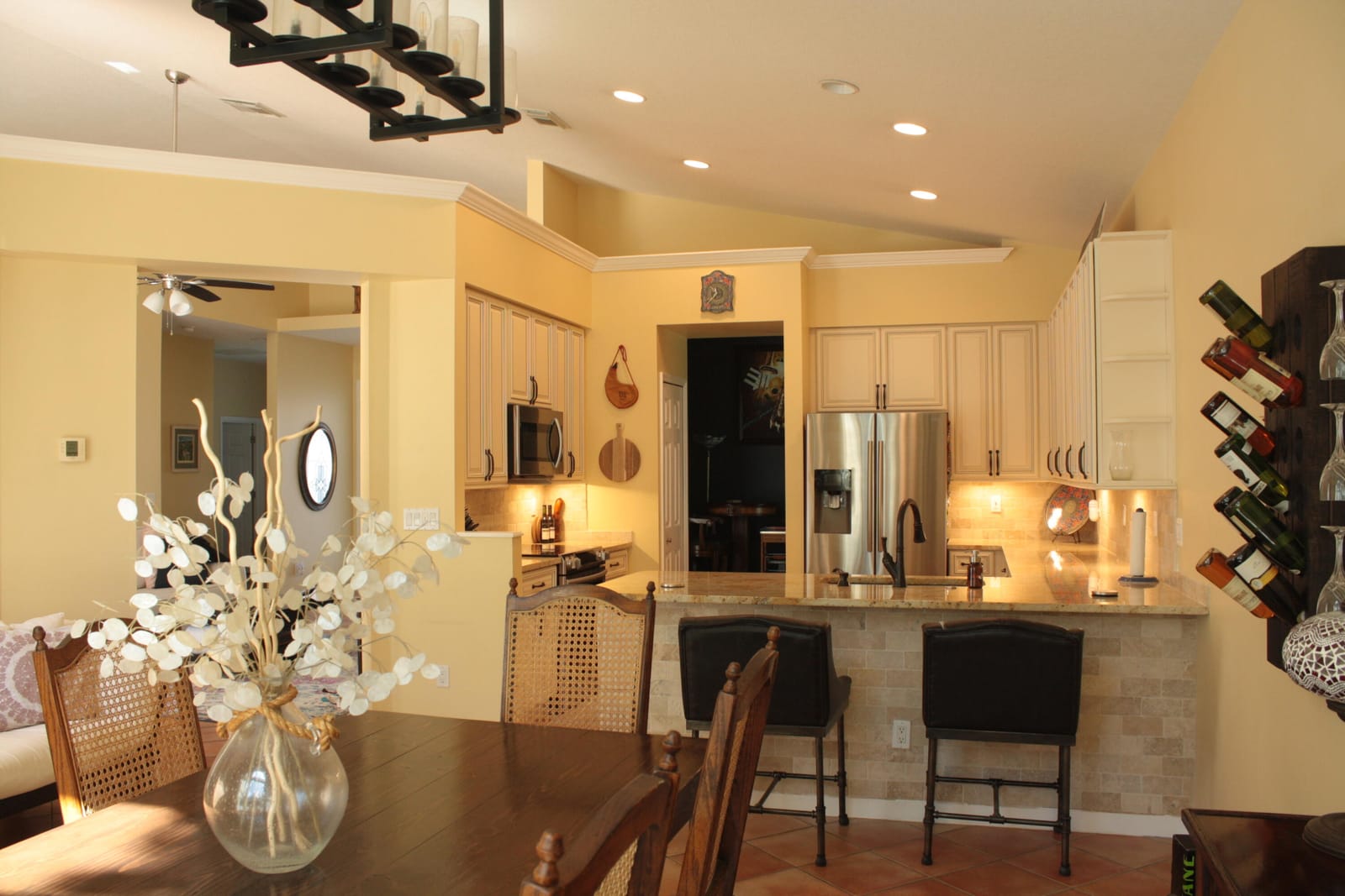 639 SW Lake Charles Circle Circle — photo 8