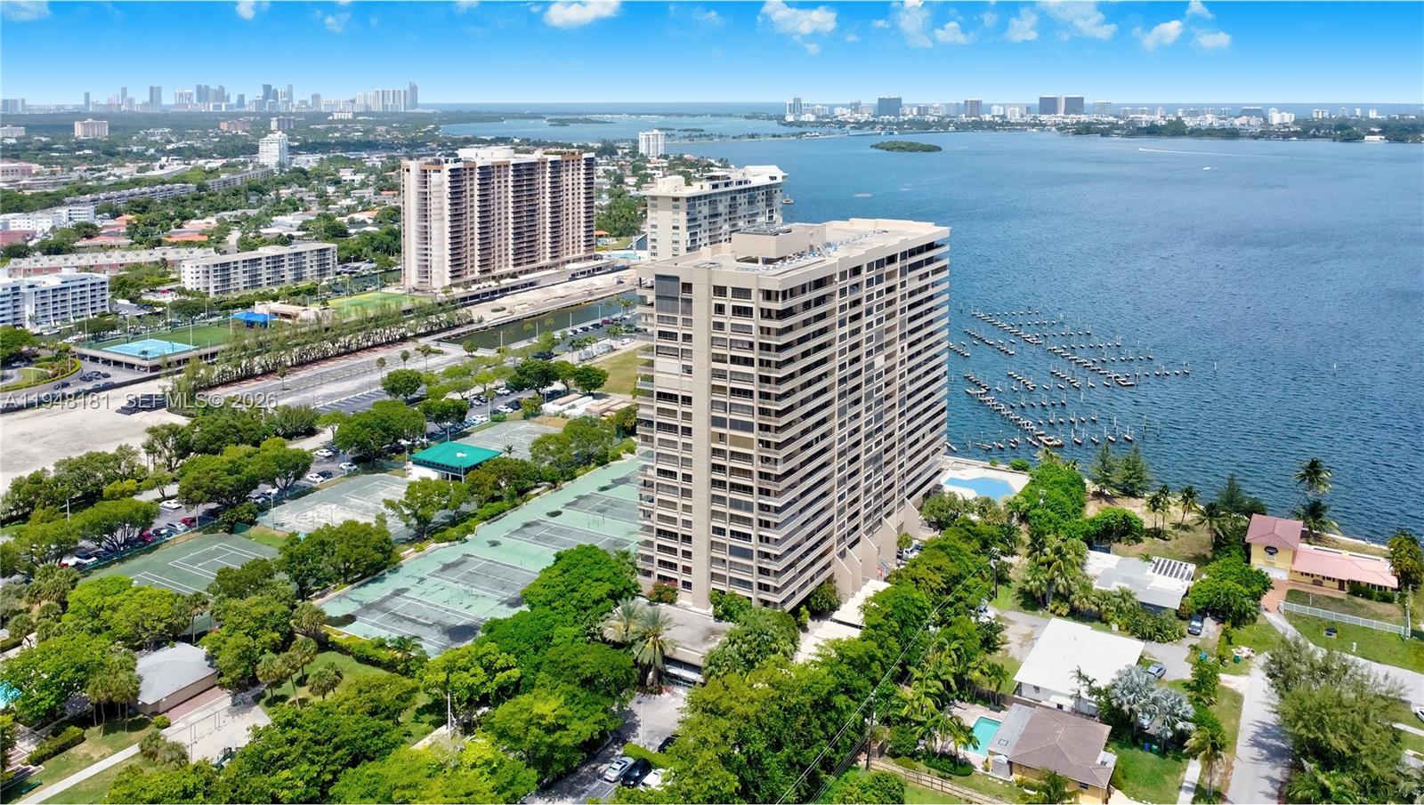 11113 Biscayne Boulevard PH8, Miami, FL 33181, Miami