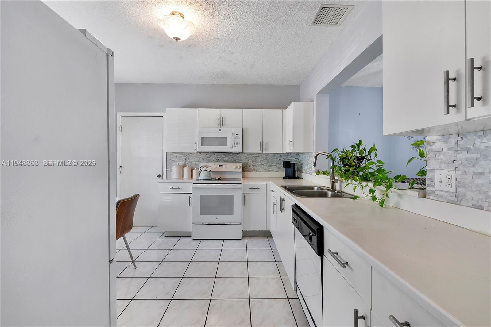 6004 Red Plum Court — photo 4