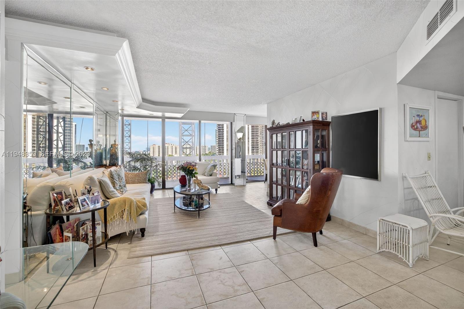 19355 Turnberry Way 8L, Aventura, FL 33180, Aventura