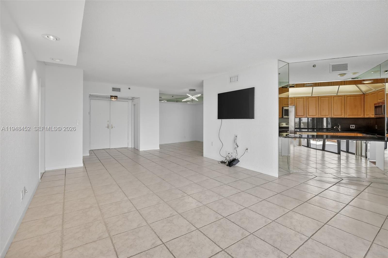 20281 E Country Club Drive 405, Aventura, FL 33180, Aventura