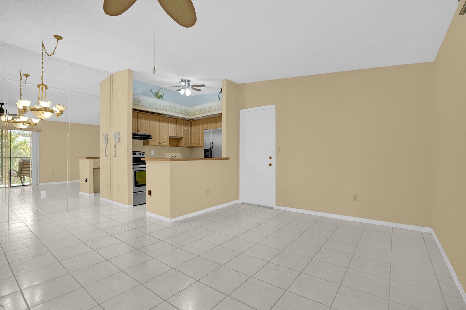 9933 N Belfort Circle 201 — photo 4