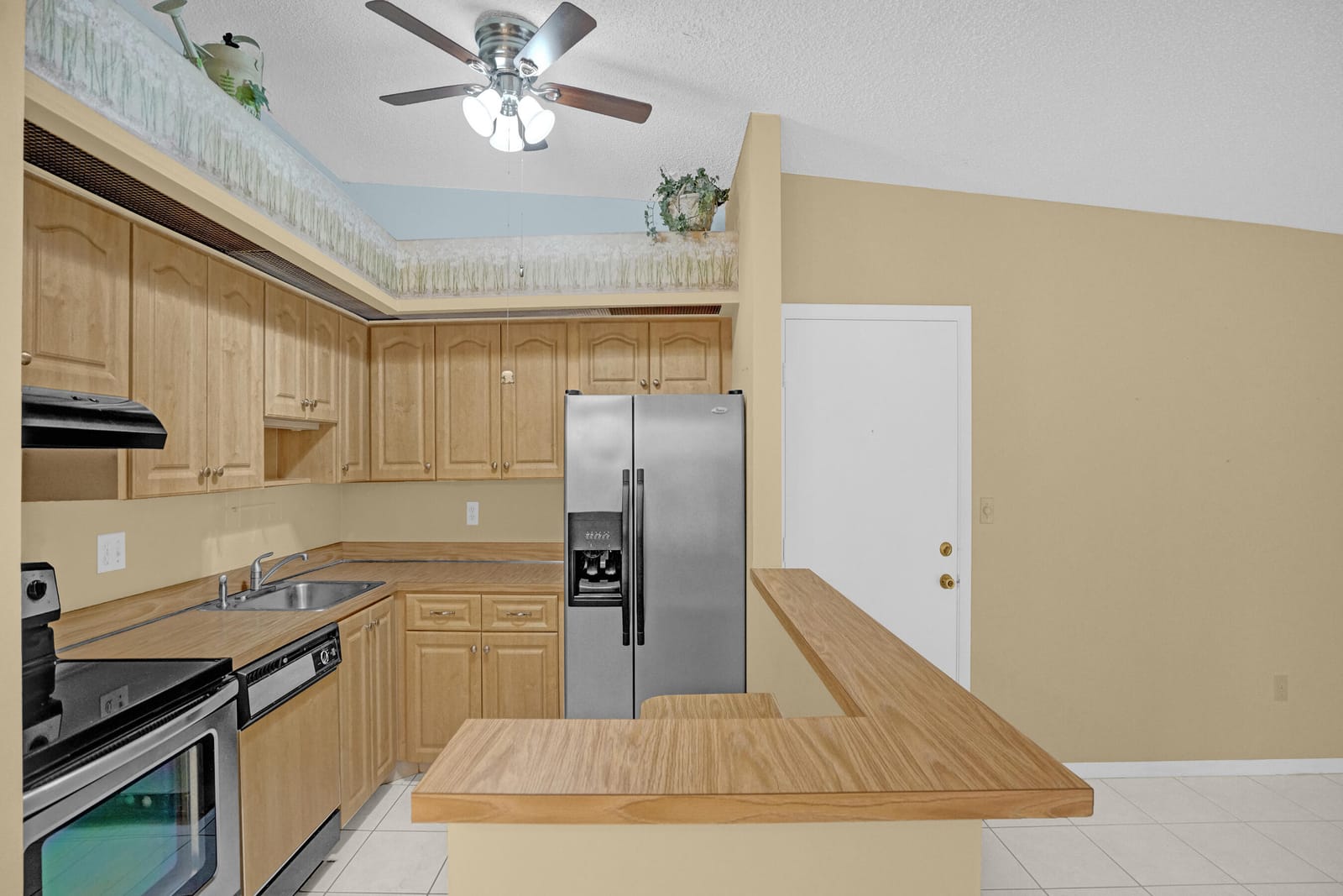 9933 N Belfort Circle 201 — photo 10