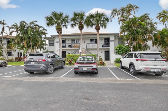 13729 Date Palm Court C, sold in Palm Greens, Delray Beach, FL