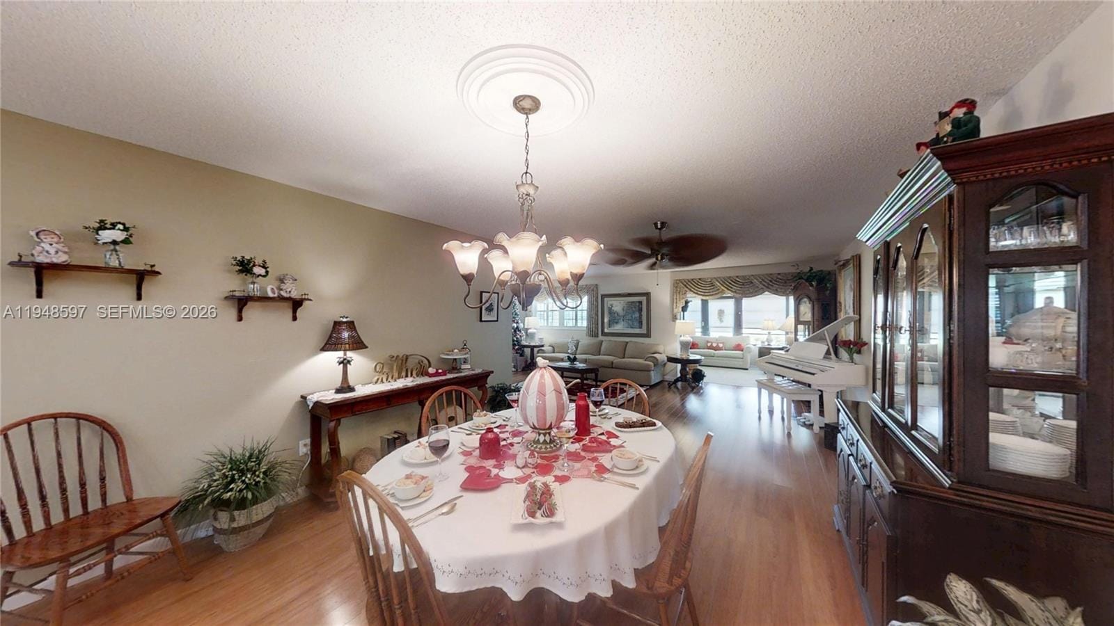 1527 Edgewater Circle — photo 7
