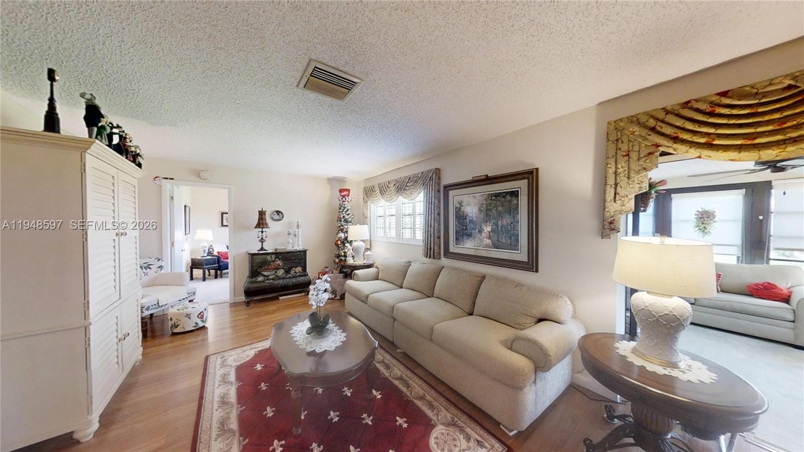 1527 Edgewater Circle — photo 10