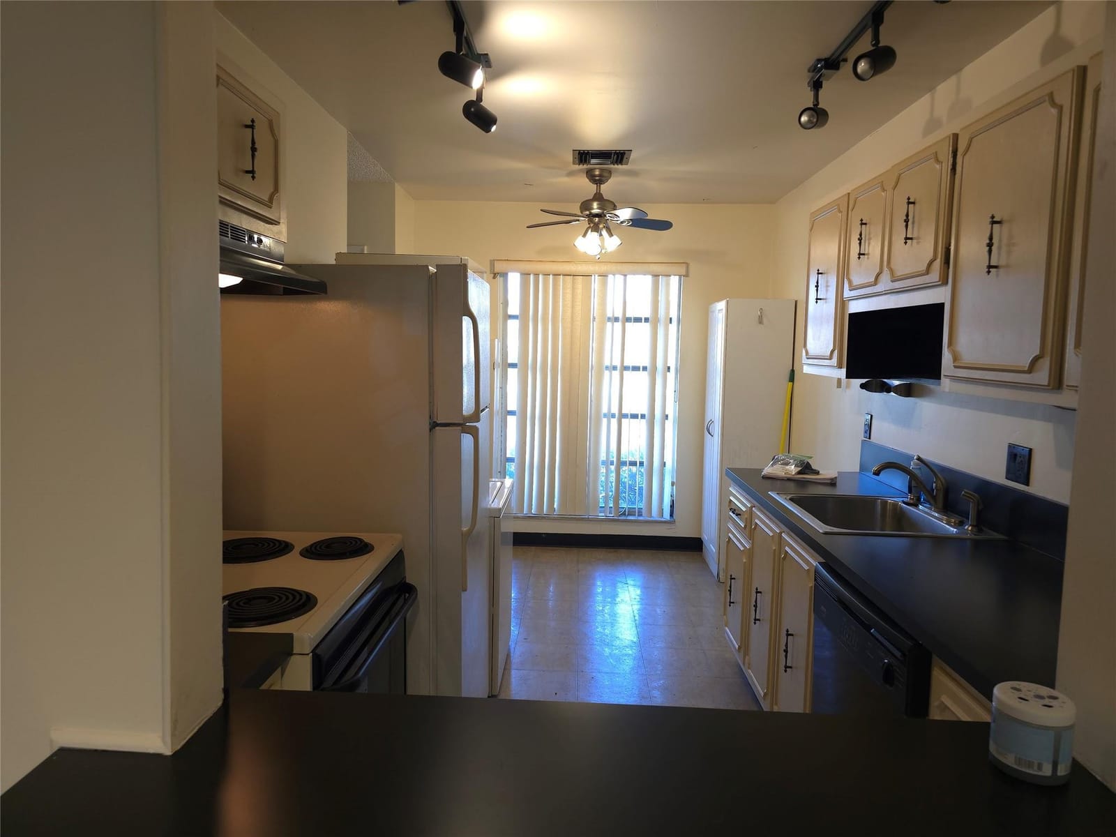 1141 Boxwood Drive B, Delray Beach, FL 33445 photo 4