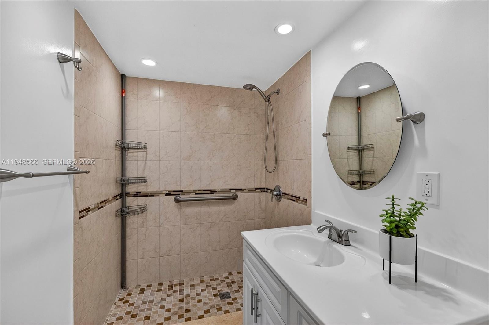 908 Twin Lakes Drive 8C, Coral Springs, FL 33071 photo 20