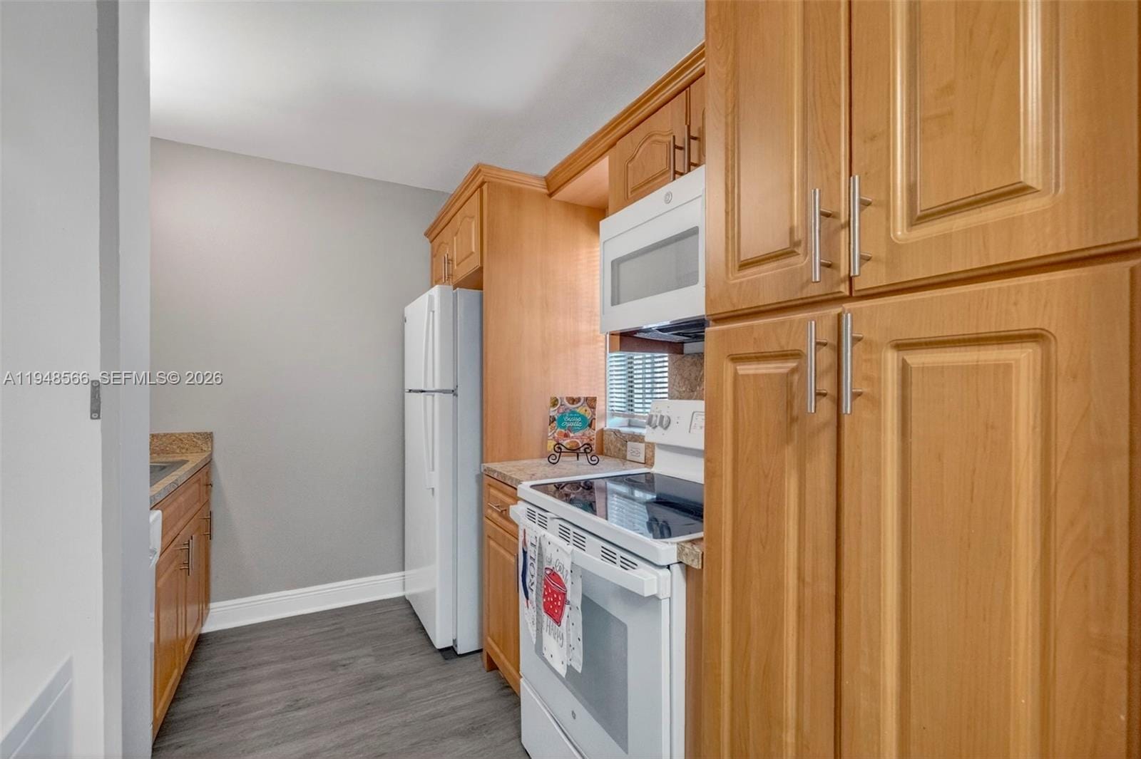 908 Twin Lakes Drive 8C, Coral Springs, FL 33071 photo 9