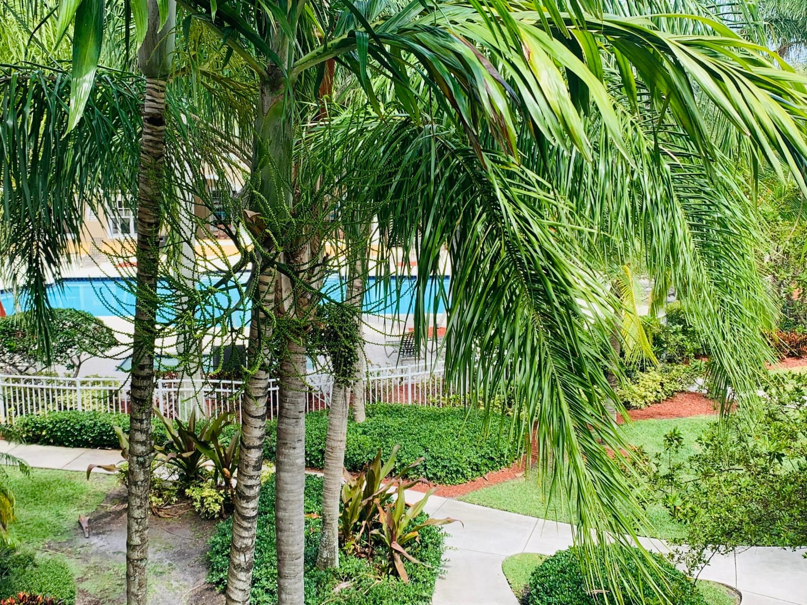 6521 Emerald Dunes Drive 307, West Palm Beach, FL 33411 photo 2