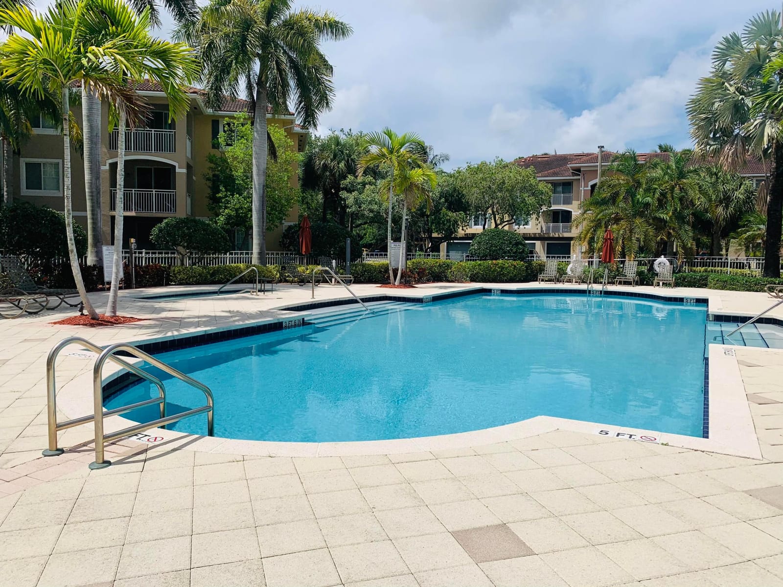 6521 Emerald Dunes Drive 307, West Palm Beach, FL 33411 photo 3