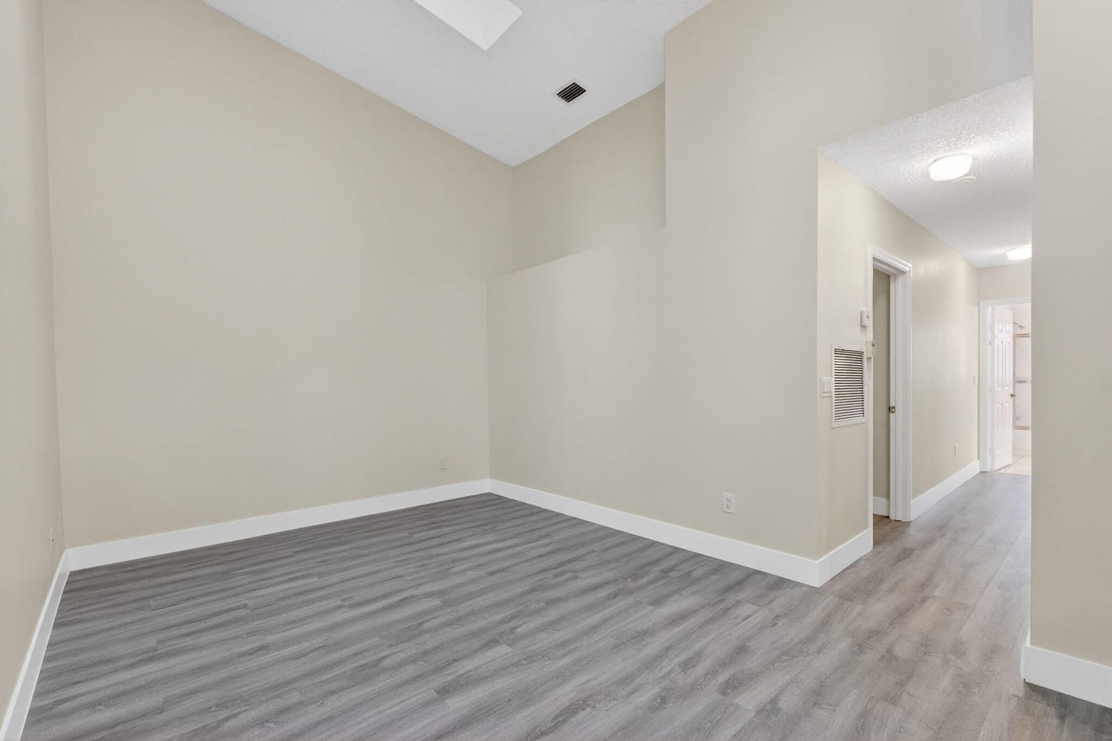 9910 Malvern Drive — photo 11