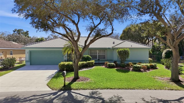 4152 NW 58th Drive, sold in Winston Park Sec Two B, Coconut Creek, FL