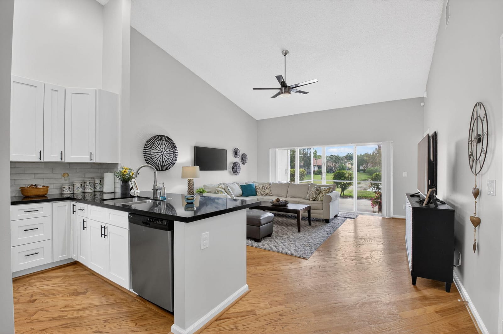 8470 Via Serena, Boca Raton, FL 33433 photo 6