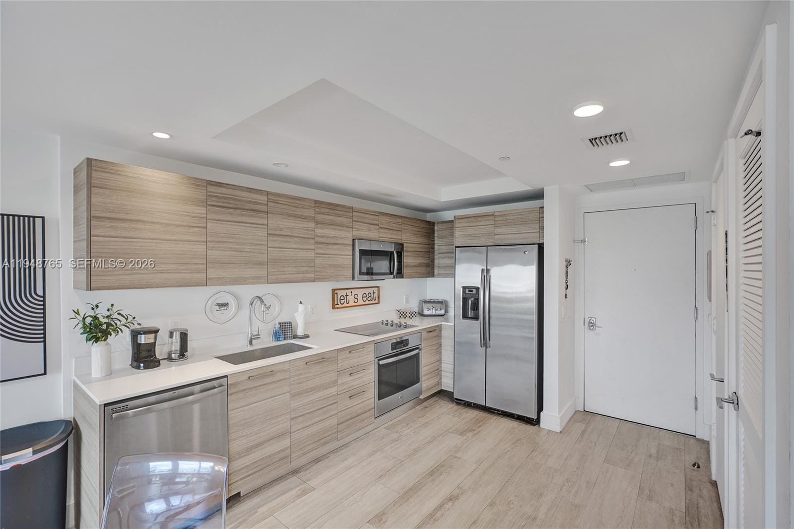 121 NE 34th Street 910, Miami, FL 33137 photo 16