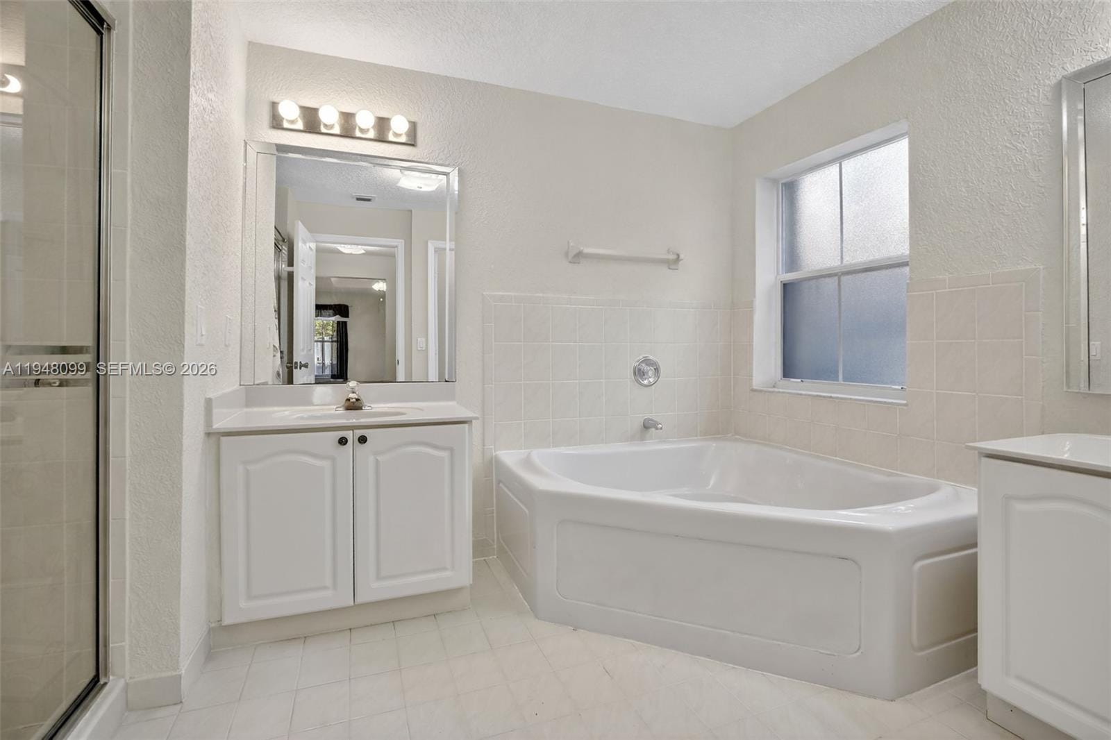 14125 S Cypress Cove Circle, Davie, FL 33325 photo 18