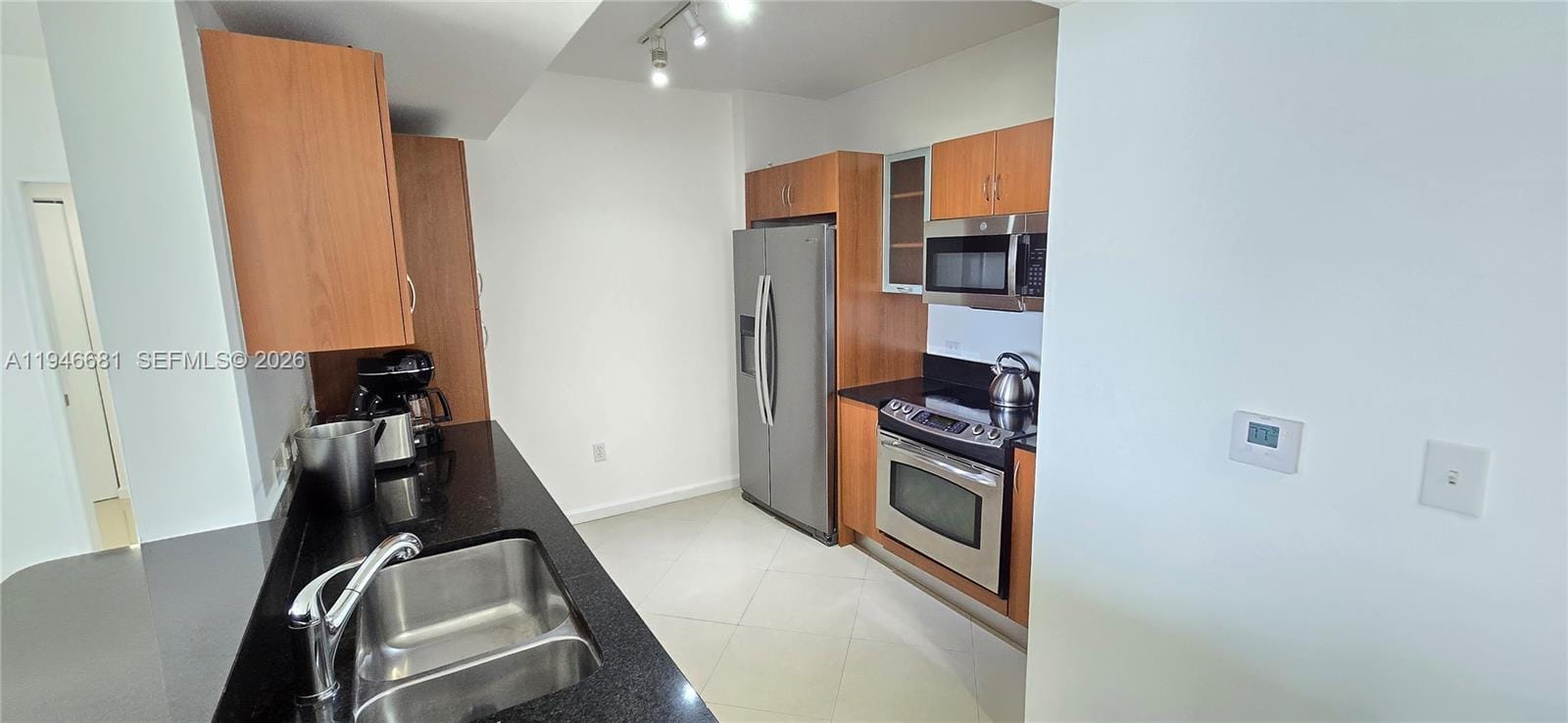 2775 NE 187th Street 506 — photo 9