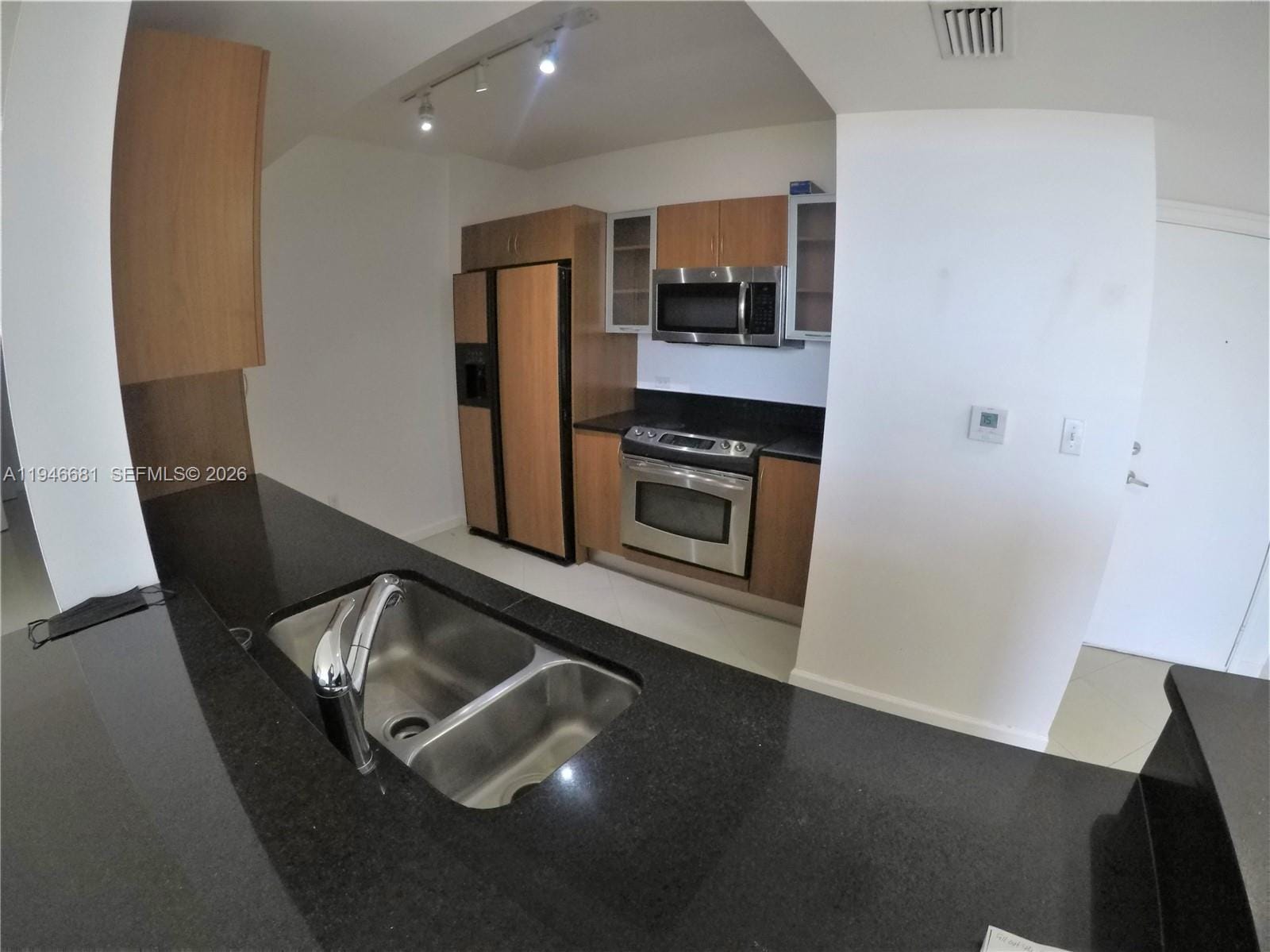 2775 NE 187th Street 506 — photo 10