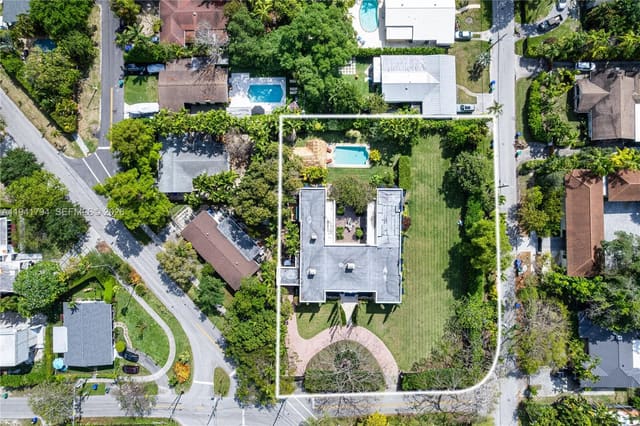 8447 E Dixie Highway, sold in Biscayne Heights, Miami, FL