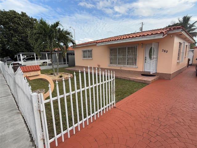 380 W 41st Street, Hialeah, FL 33012